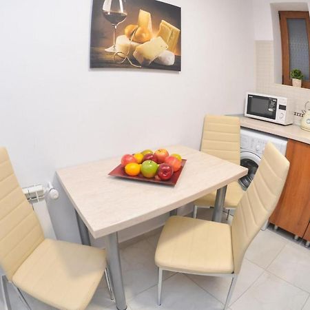 Spacious And Modern Apartment Close To Old City Bucureşti Exterior foto